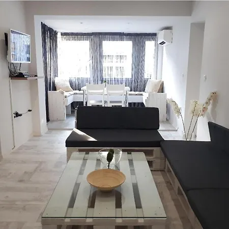 Apartament Center 4-bedroom Varna